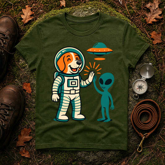Alien High Five Dog T-Shirt – Funny Space Dog Tee for Animal Lovers, Casual Wear