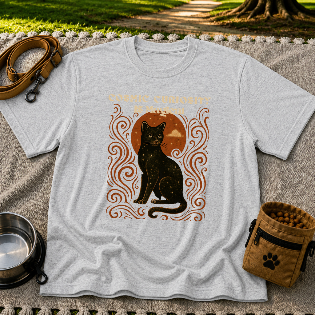 Black cat, moonlike circle and surrounding stars on a Sport Grey T-shirt.