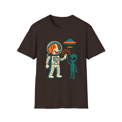 Alien High Five Dog T-Shirt – Funny Space Dog Tee for Animal Lovers, Casual Wear