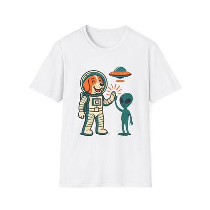 Alien High Five Dog T-Shirt – Funny Space Dog Tee for Animal Lovers, Casual Wear